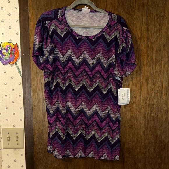 LuLaRoe Tops - LuLaRoe Purple Chevron Short Sleeve Scoop Neck Top